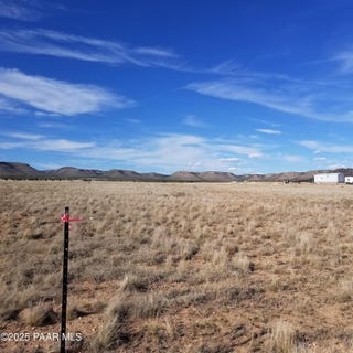 /international/us/3127-w-malapai-road-paulden-az-110098961407/