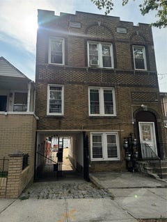 /international/us/3015-paulding-avenue-bronx-ny-110101222107/