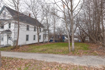 /international/us/86a-fourth-street-auburn-me-110107800721/