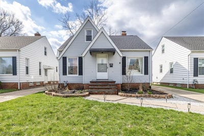/international/us/7907-renwood-drive-parma-oh-110107060003/
