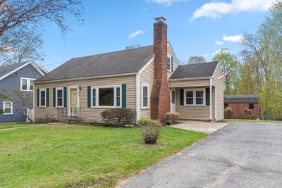 /international/us/557-main-st-west-newbury-ma-110108475217/