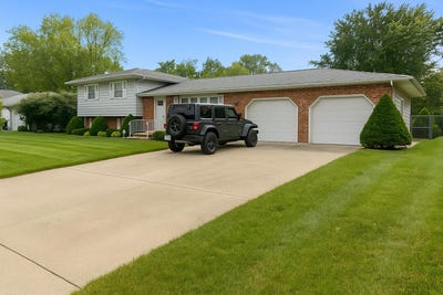 /international/us/613-dogwood-drive-trail-creek-in-110100222148/