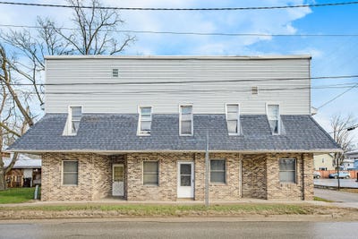 /international/us/707-maple-street-big-rapids-mi-110099955917/