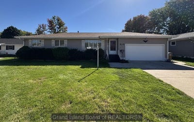 /international/us/915-e-phoenix-ave-grand-island-ne-110120096504/