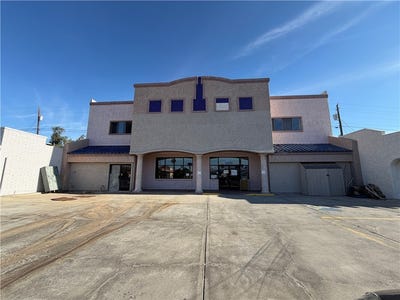 /international/us/1824-highway-95-bullhead-city-az-110108267846/