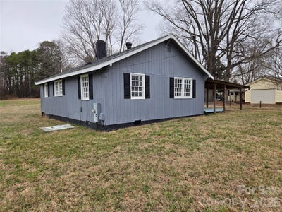 /international/us/915-chapel-street-landis-nc-110097599974/