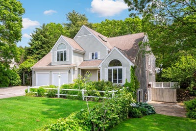 /international/us/120-robbins-street-osterville-ma-110097658081/?lang=zh-tw