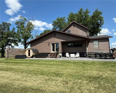 /international/us/16261-105th-avenue-chippewa-falls-wi-110098026241/