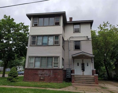 /international/us/932-emerald-street-madison-wi-110107865468/