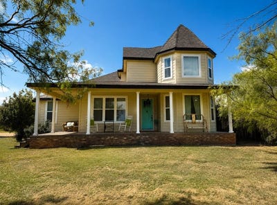 /international/us/218-echols-st-coahoma-tx-110109068777/