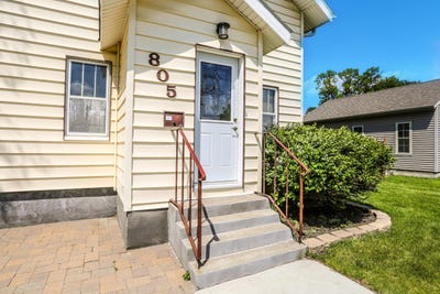 /international/us/805-ne-1st-avenue-aberdeen-sd-110108363324/