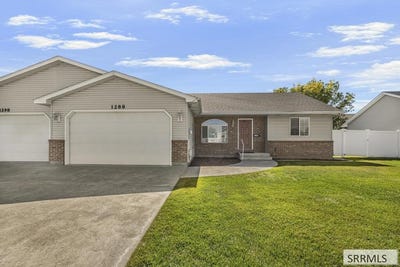 /international/us/1288-ashland-drive-ammon-id-110110356812/
