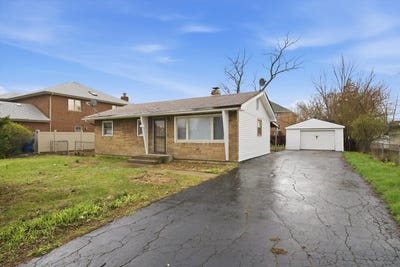 /international/us/8516-austin-avenue-burbank-il-110106960231/