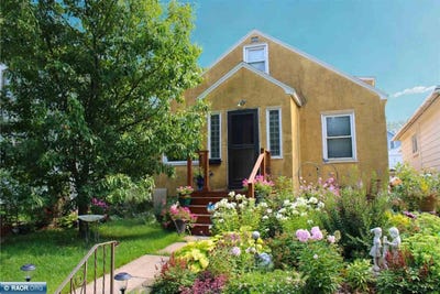 /international/us/822-summit-st-eveleth-mn-110101519031/