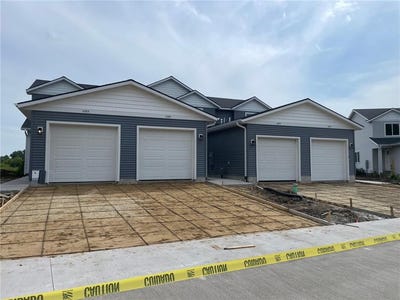 /international/us/1089-century-village-lane-ne-rochester-mn-110098085325/