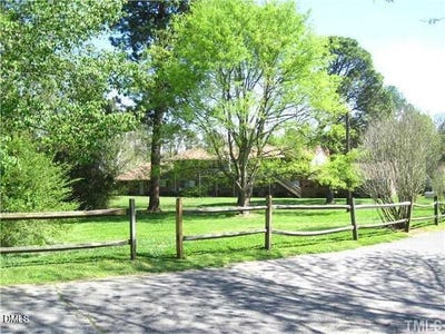 /international/us/130-s-estes-drive-chapel-hill-nc-110107786169/