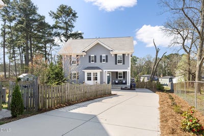 /international/us/1510-s-roxboro-street-durham-nc-110106352676/