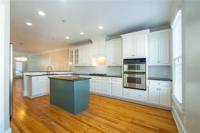 /international/us/4746-legacy-cove-lane-atlanta-ga-110108447172/