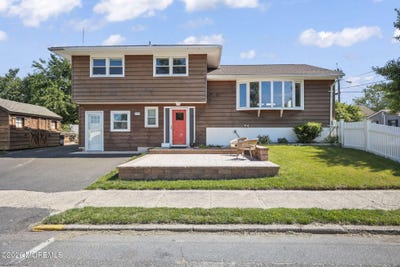 /international/us/1716-melrose-avenue-lake-como-nj-110108580886/