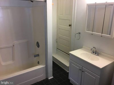 /international/us/109-boas-street-harrisburg-pa-110098612386/