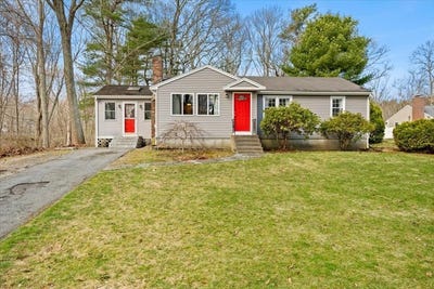 /international/us/34-hitchcock-lane-attleboro-ma-110107075402/
