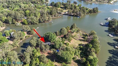 /international/us/6666-riverview-inn-lane-gloucester-va-110107926153/