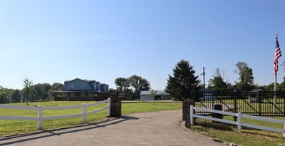 /international/us/11032-fiscus-cemetery-road-coal-city-in-110100930167/