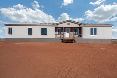 /international/us/67-highland-boulevard-laguna-nm-110103603443/