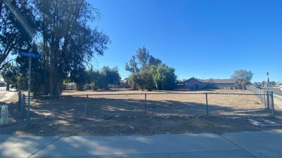 /international/us/1-w-4th-street-perris-ca-110105365655/
