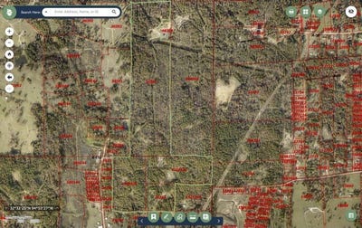 /international/us/venus-road-clarksville-tx-110103379163/