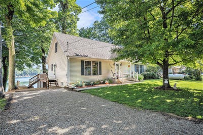 /international/us/15891-lakeview-drive-buchanan-mi-110100628212/?lang=en