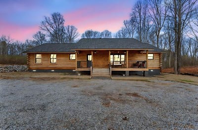 /international/us/594-ferry-landing-drive-boydton-va-110106816340/