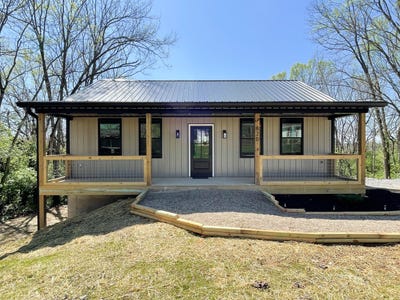 /international/us/820-foxspring-avenue-flemingsburg-ky-110107082598/
