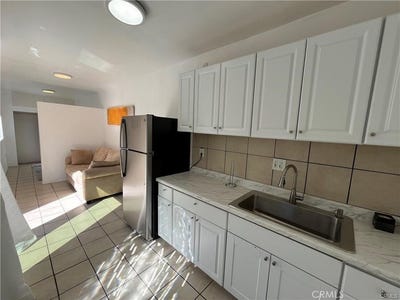 /international/us/8561-orion-av-north-hills-ca-110110044714/