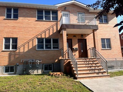 /international/us/196-43-45-rd-flushing-ny-110120420214/