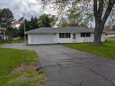/international/us/11188-3rd-street-roscoe-il-110107728714/
