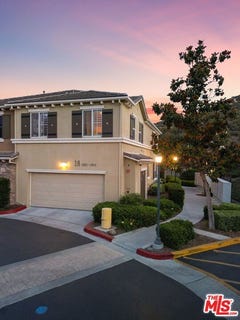 /international/us/30505-canyon-hills-rd-lake-elsinore-ca-110108197874/
