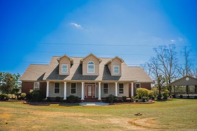 /international/us/588-old-highway-13-monticello-ar-110098025599/