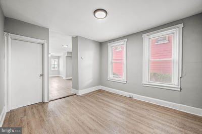 /international/us/2505-w-4th-street-chester-pa-110101028978/