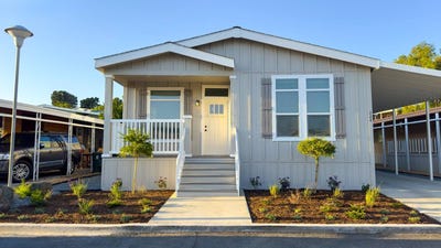 /international/us/275-s-worthington-st-spring-valley-ca-110100079582/