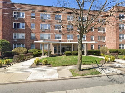 /international/us/100-s-ocean-avenue-freeport-ny-110097218496/