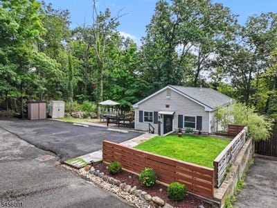 /international/us/51-roosevelt-trl-hopatcong-boro-nj-110109963370/