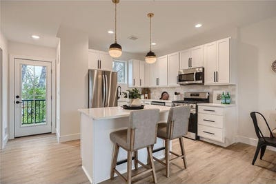 /international/us/1995-11th-avenue-e-maplewood-mn-110103649959/