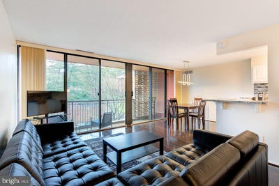 /international/us/8-s-van-dorn-street-alexandria-va-110107159949/