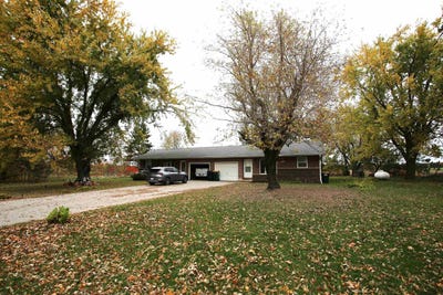 /international/us/8738-old-highway-18-amherst-wi-110120589486/