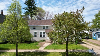 /international/us/628-germania-street-eau-claire-wi-110107833067/