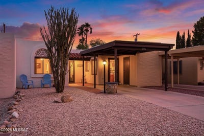 /international/us/1376-s-desert-meadows-circle-green-valley-az-110108226343/