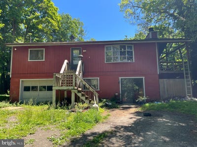/international/us/81-kamberwood-court-gerrardstown-wv-110108450806/