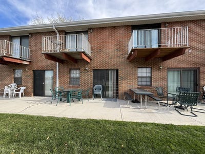 /international/us/222-warren-avenue-russells-point-oh-110108017858/