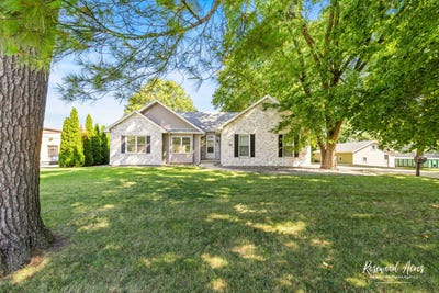 /international/us/187-e-water-street-kankakee-il-110102048118/